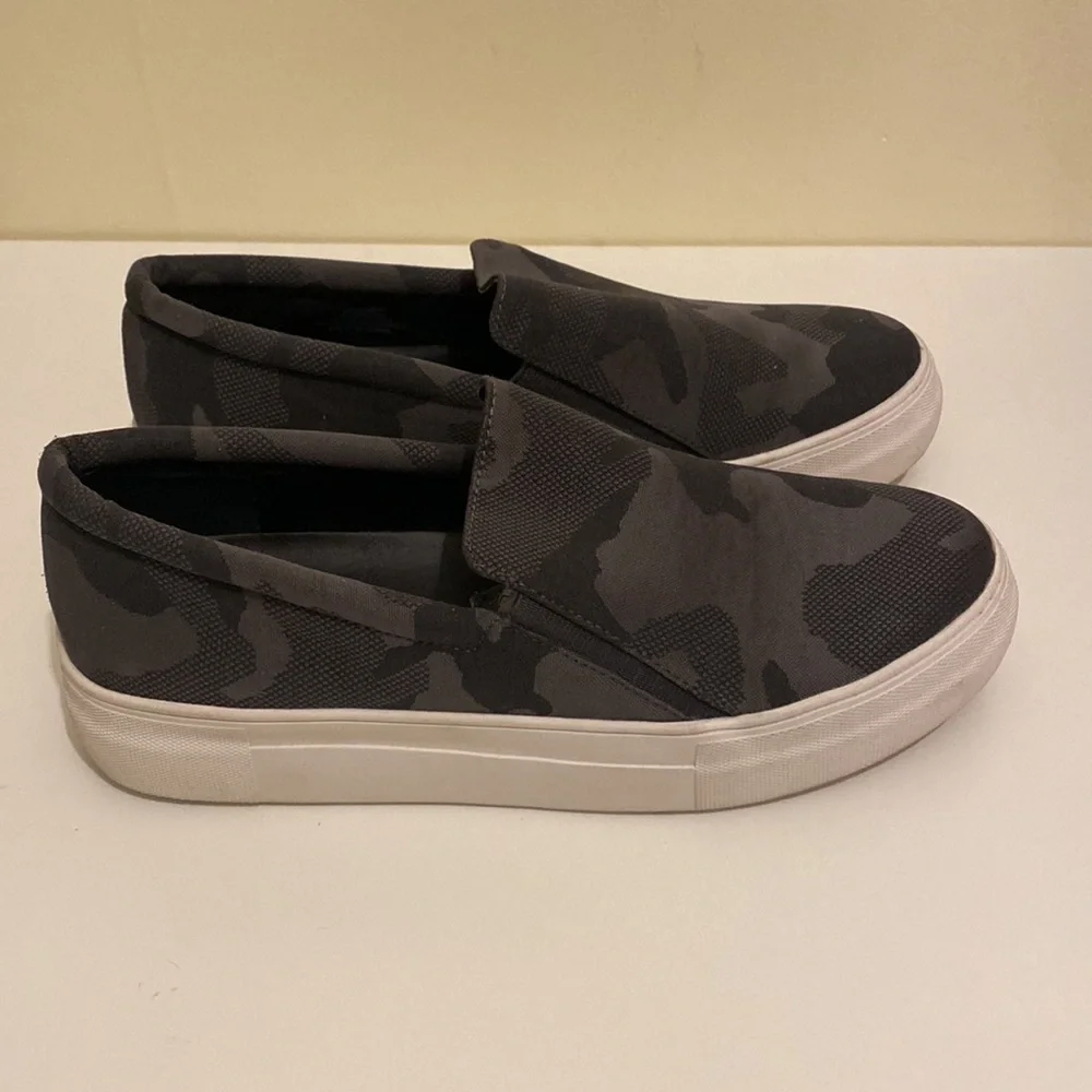 Vince Camuto Moro espadrille platform shoes. Size 8M